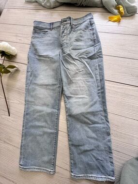 Express Light Blue Straight Leg Women’s Jeans